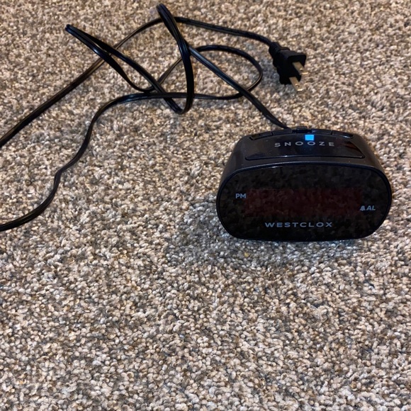 Other - 🏠 Westclox Black Digital Alarm Clock with Snooze